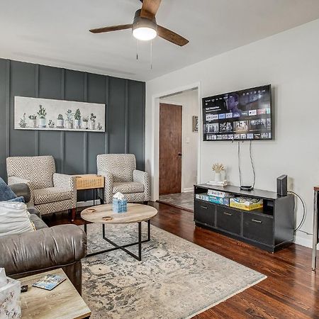 Chic Home With Huge Grassy Yard 7 Mins To Arrowhead Stadium 独立城 外观 照片