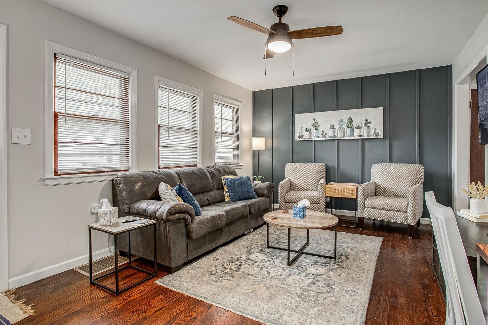 Chic Home With Huge Grassy Yard 7 Mins To Arrowhead Stadium 独立城 外观 照片