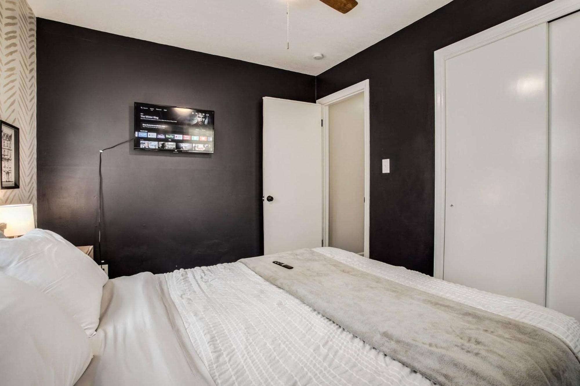 Chic Home With Huge Grassy Yard 7 Mins To Arrowhead Stadium 独立城 外观 照片