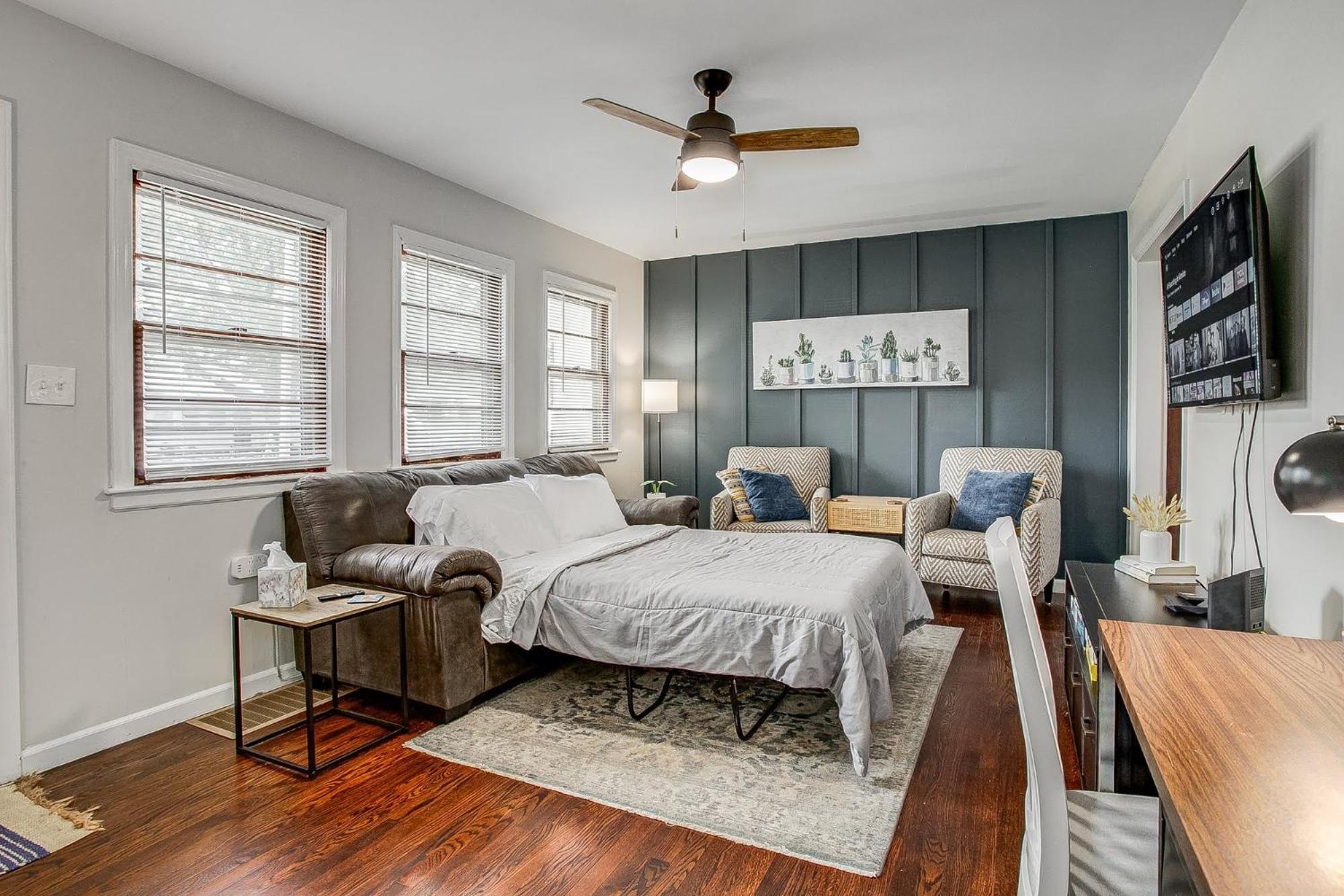 Chic Home With Huge Grassy Yard 7 Mins To Arrowhead Stadium 独立城 外观 照片
