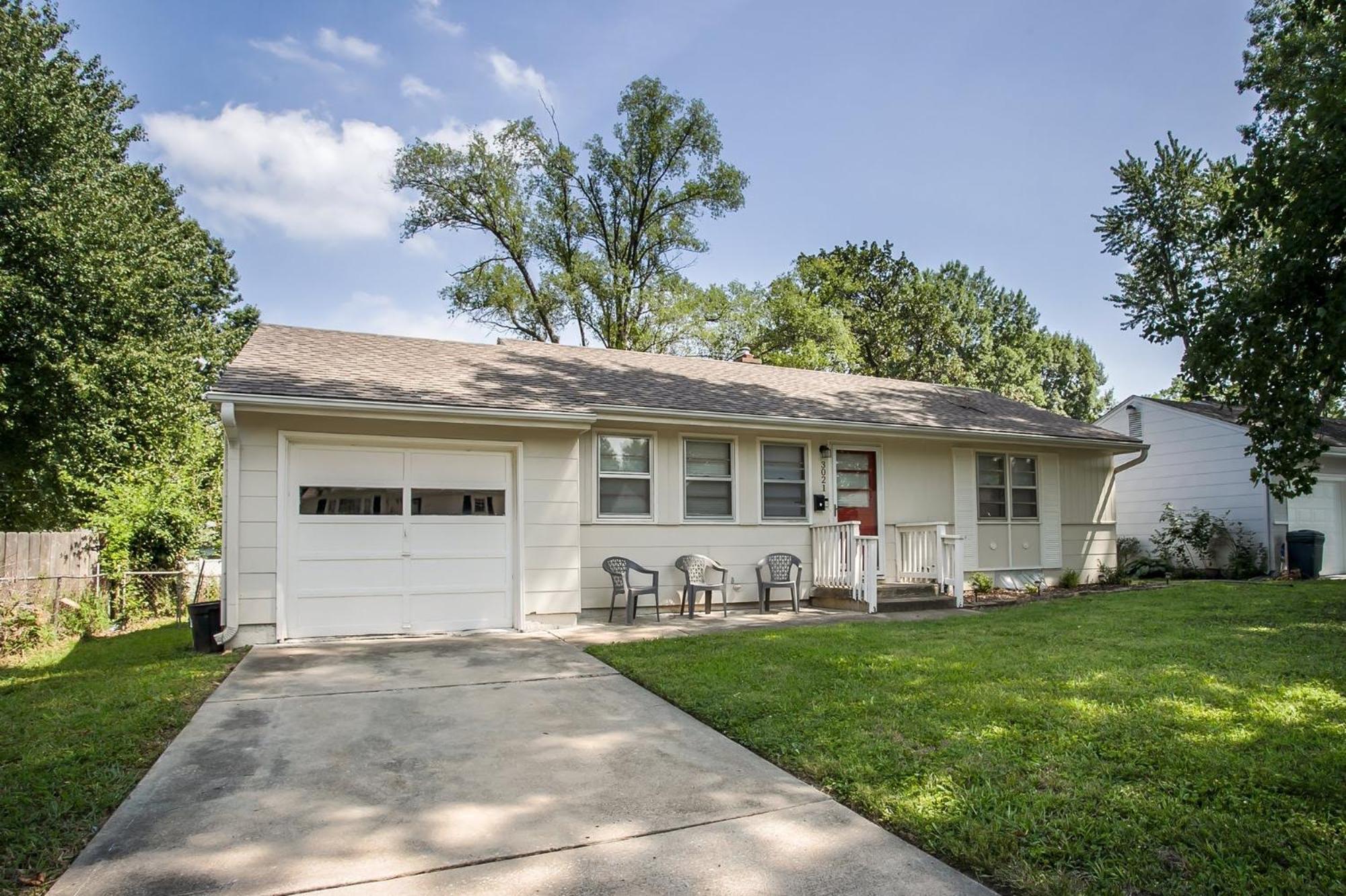 Chic Home With Huge Grassy Yard 7 Mins To Arrowhead Stadium 独立城 外观 照片